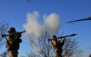 Украинские защитники ведут оборонительную операцию на Донбассе и других участках фронта