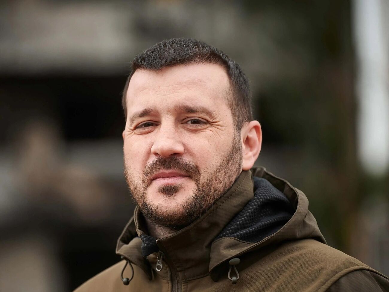 Макрон заявил о возможности отправки войск в Украину. Он не играет в выборы и решил потестировать яйца Путина, поставить его в тупик