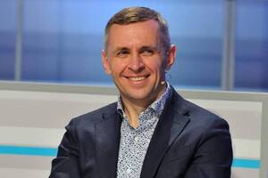 Уперше за два роки війни не Росія, а представник країни НАТО піднімає ставки. Макрон пройшов увесь курс путінської лжеісторії і починає діяти асиметрично