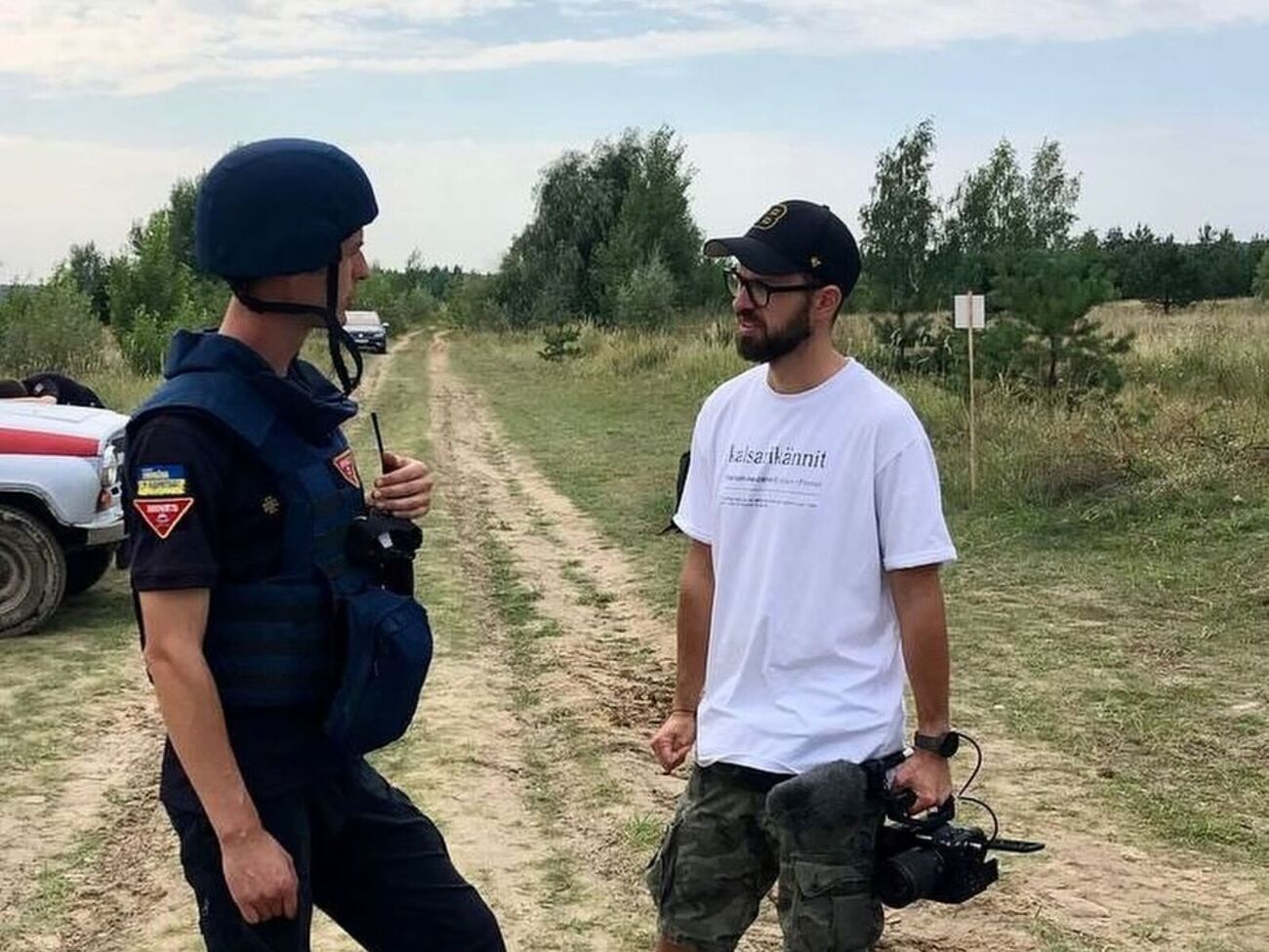 Птушкин, работая над фильмом, посетил разные регионы Украины, чтобы показать судьбы животных, которые во время войны остались без хозяев