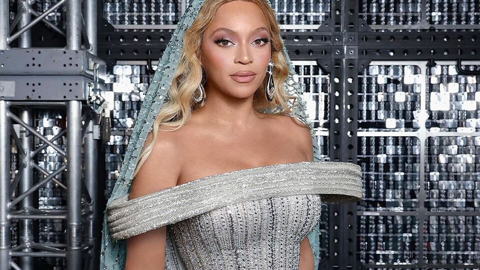 Бейонсе роздяглася для фото