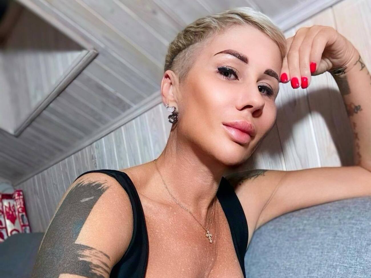 "Драгоценные краски жизни". Художница Третьяк, вдохновленная украинской природой, представила выставку