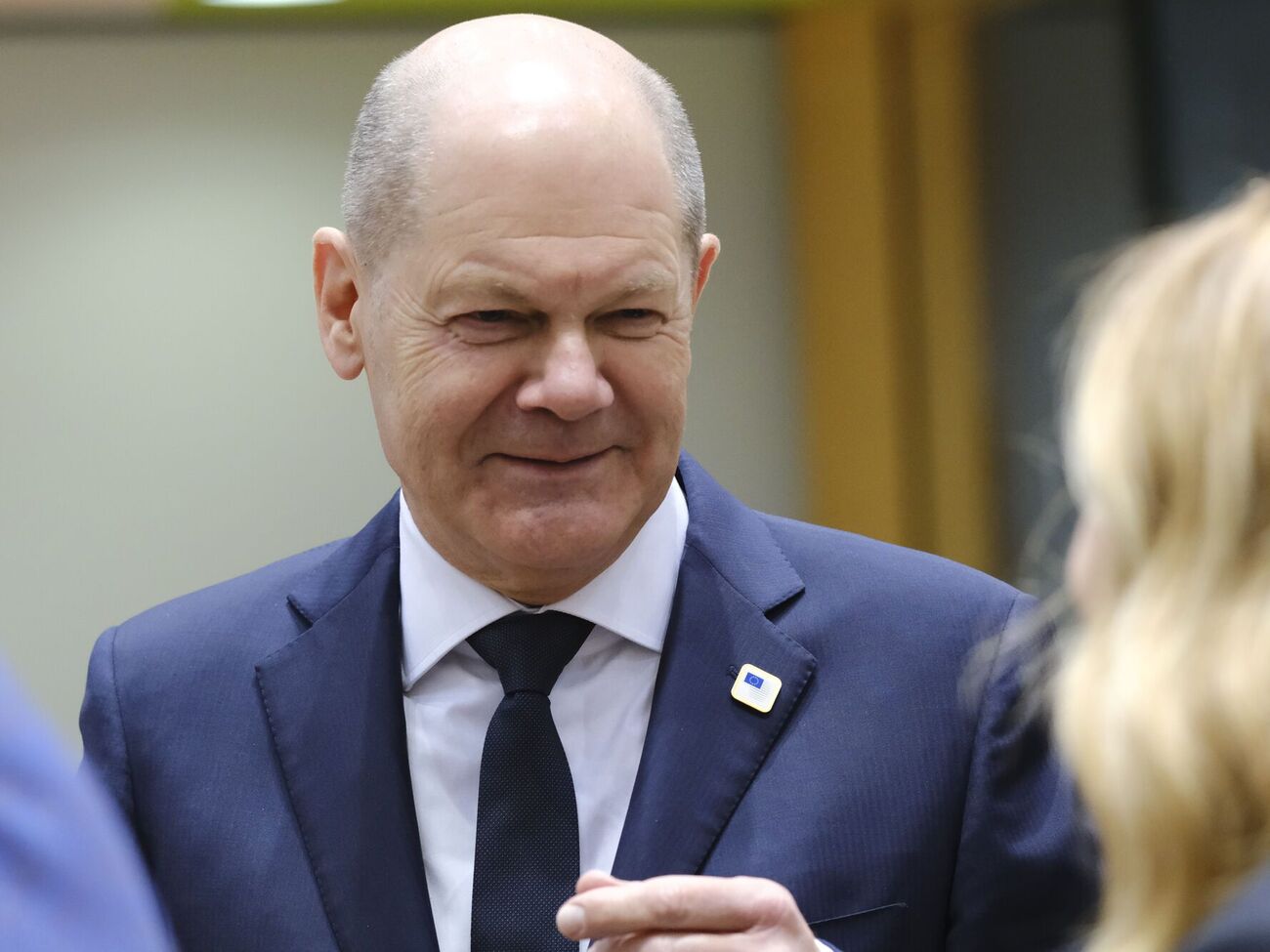 Кошти від російських активів насамперед треба використовувати для закупівлі тієї зброї й боєприпасів, які необхідні Україні для самооборони, зазначив Шольц