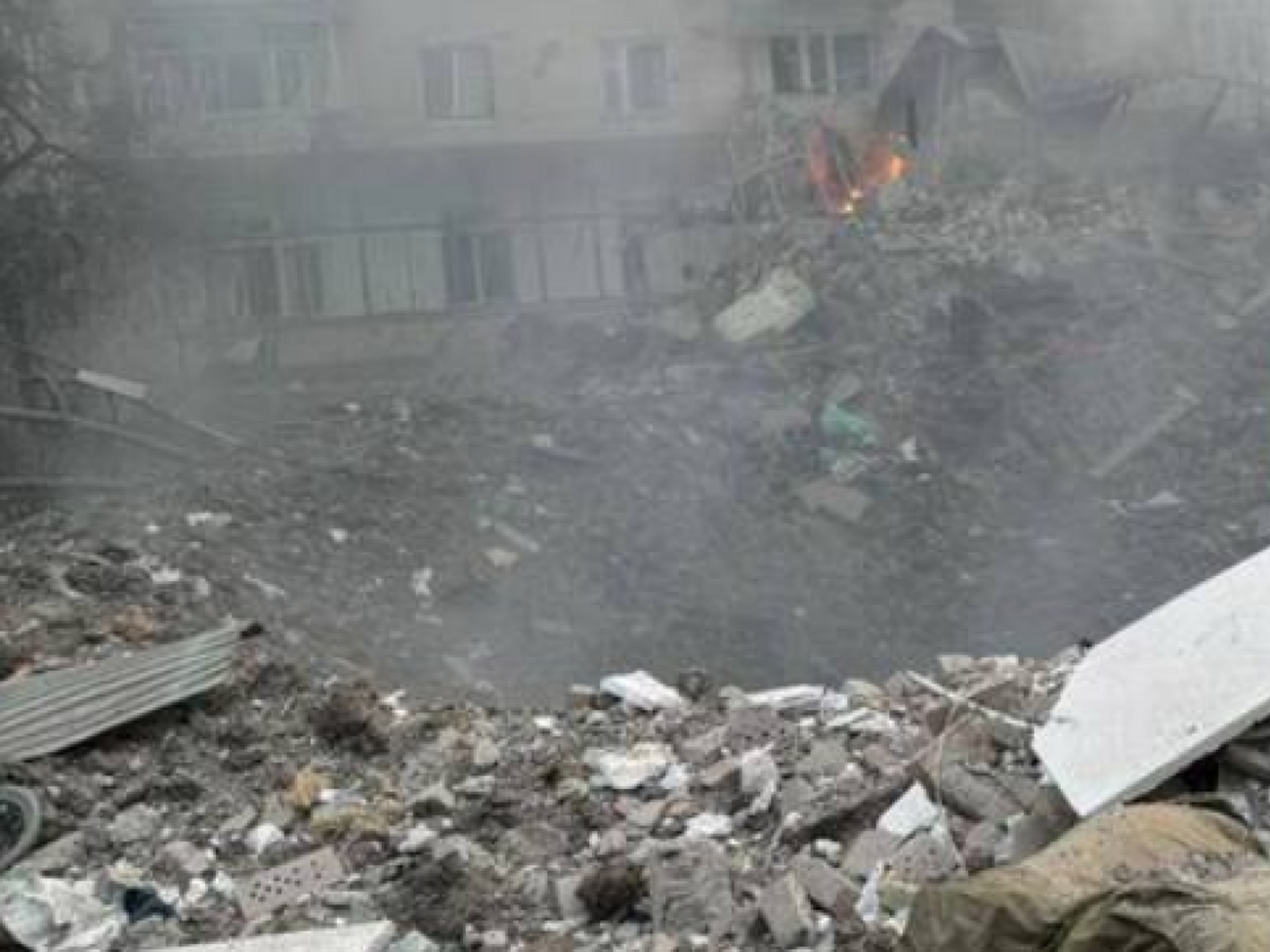 В Хмельницком взрыв произошел возле многоэтажного дома, есть жертвы