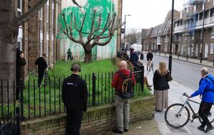 18 марта Бэнкси подтвердил, что является автором нового мурала