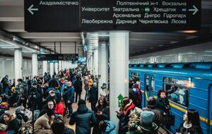 46 подземных станций метрополитена круглосуточно работают в режиме укрытия, напомнили в КП "Киевский метрополитен"