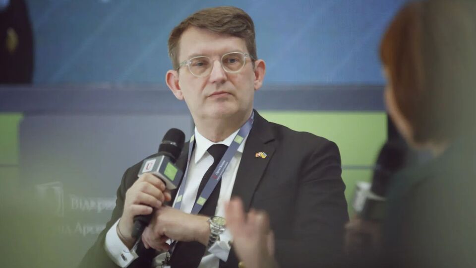 Поульсен: Россия не остановится и пойдет дальше