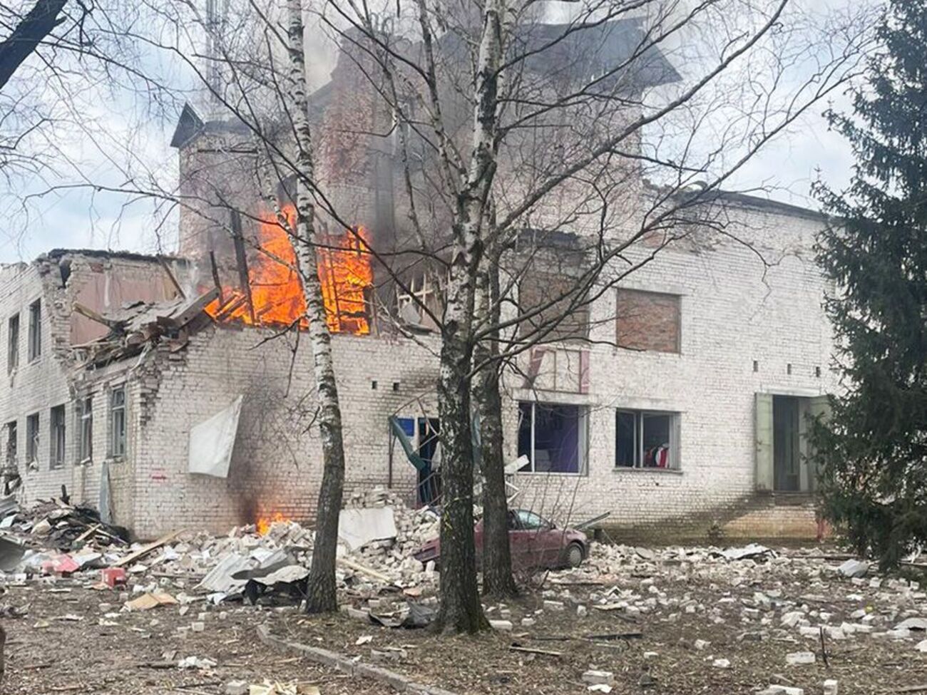 Российская армия нанесла три удара КАБ по Семеновке, отметили в полиции