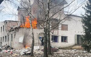 Російська армія завдала трьох ударів КАБ по Семенівці, зазначили в поліції