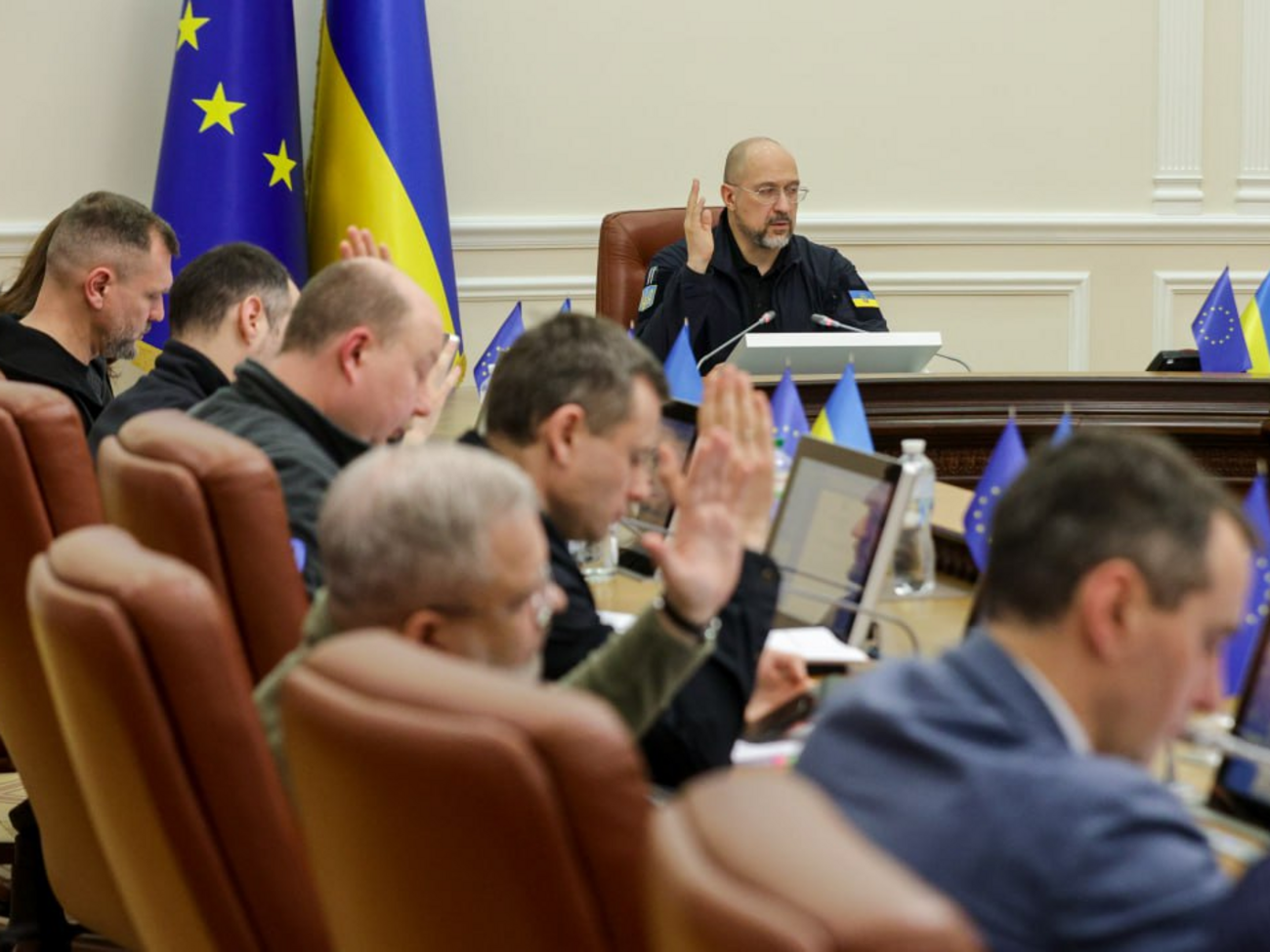 Кабмин на заседании согласовал назначение Будяк, Семикина и Щербакова заместителями Федорова, рассказал Мельничук