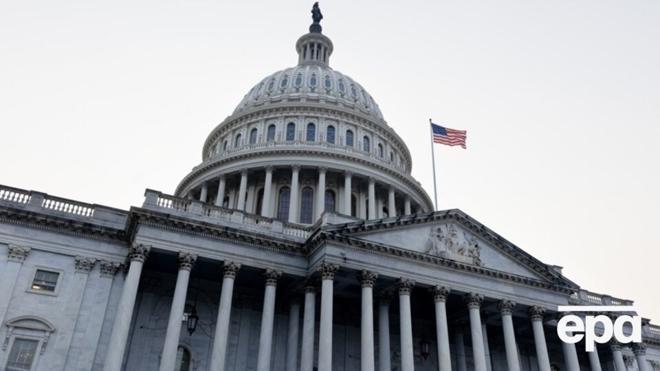 Сенат утвердил финансирование правительственных структур США до сентября