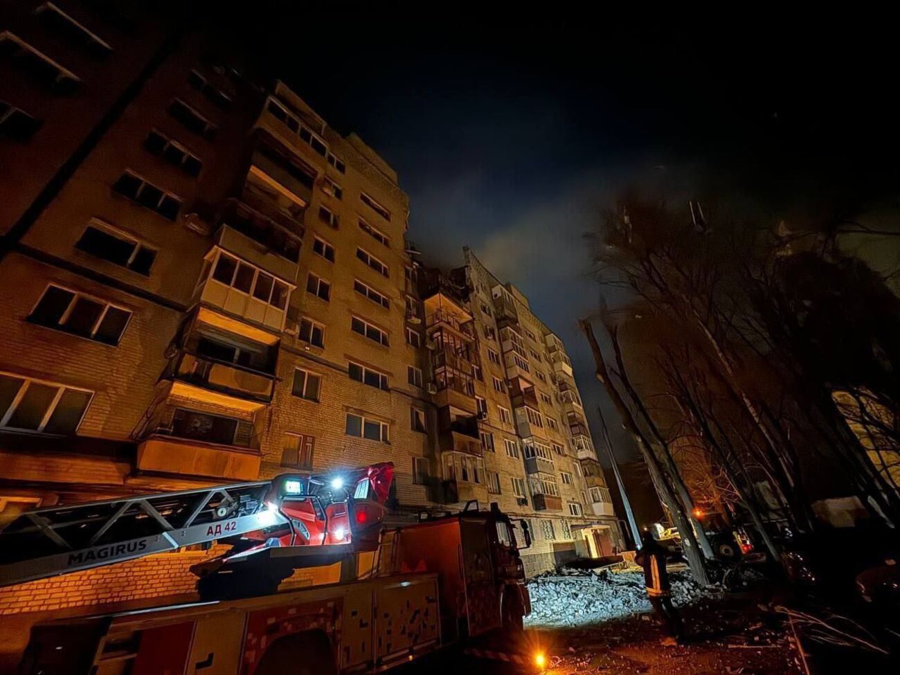 Унаслідок російського обстрілу в Запоріжжі зруйновано та пошкоджено об'єкти інфраструктури, розбито 10 приватних будинків і понад 35 багатоповерхівок