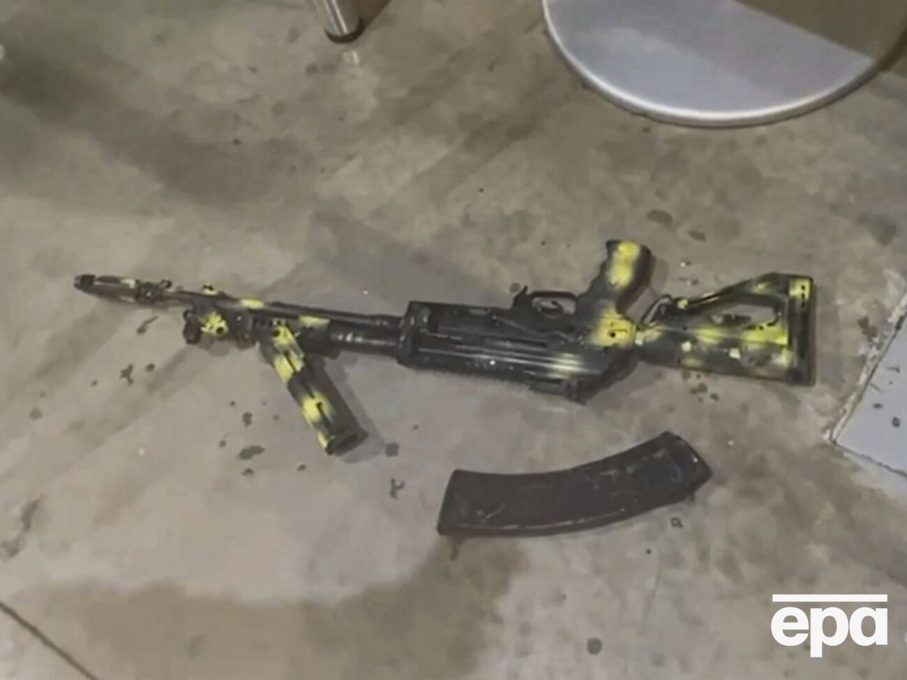 Одного з тих, хто відкрив стрілянину в підмосковному Crocus City Hall, ліквідували в концертній залі, з'ясувала "Русская служба ВВС"