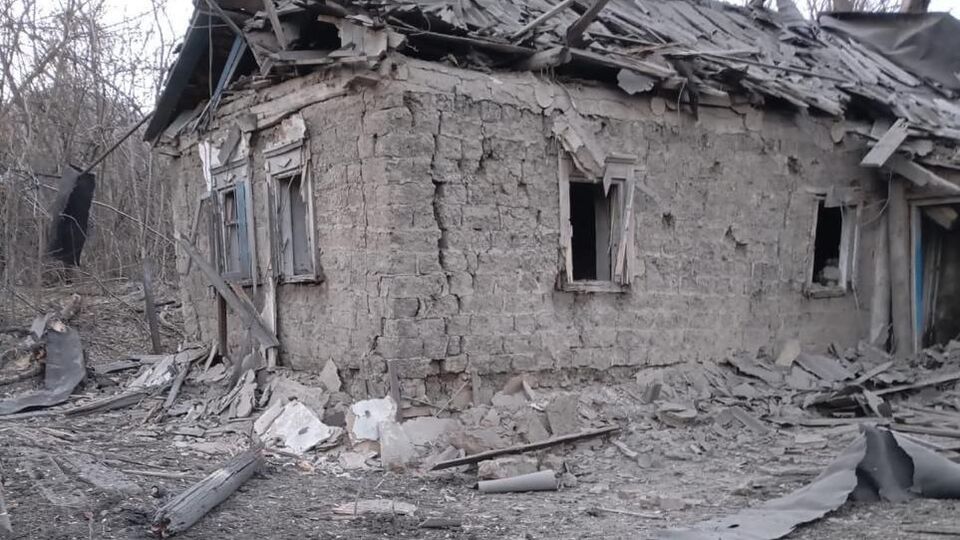 Загалом упродовж доби росіяни 14 разів обстріляли населені пункти Донецької області