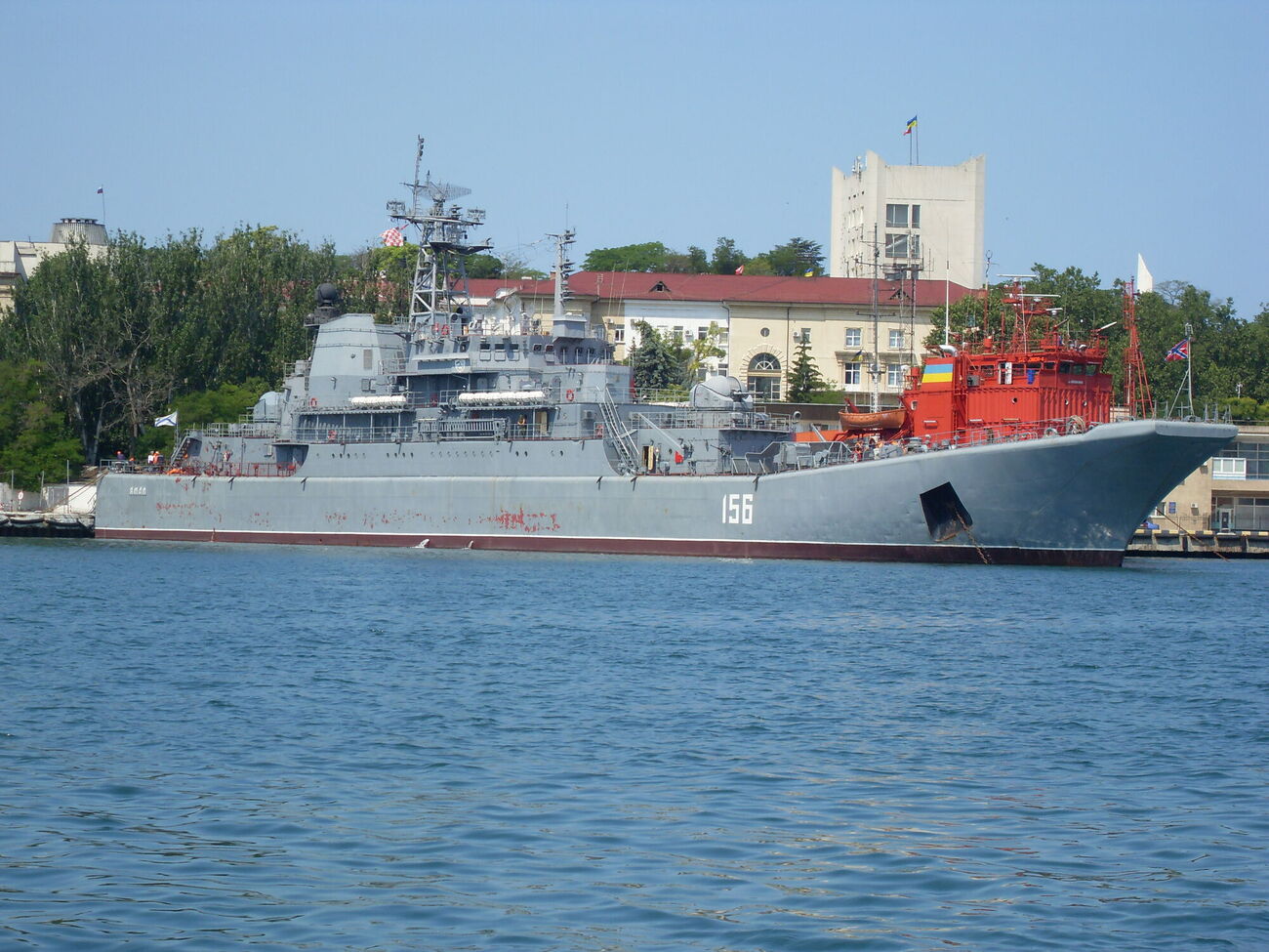 Окупанти після удару по "Ямалу" постійно відкачують воду з ВДК, з'ясували в ГУР