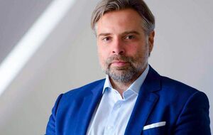 Олександр Каленков: Заводи вже зараз перебувають на критичному рівні забезпеченості співробітниками. Зупинка підприємств ГМК спричинить дестабілізацію у прифронтовій зоні, оскільки вони є містоутворюючими