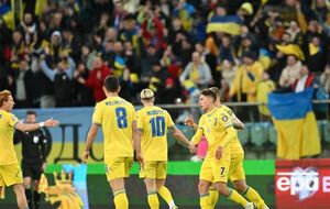 Сборная Украины по футболу в четвертый раз подряд сыграет на Евро