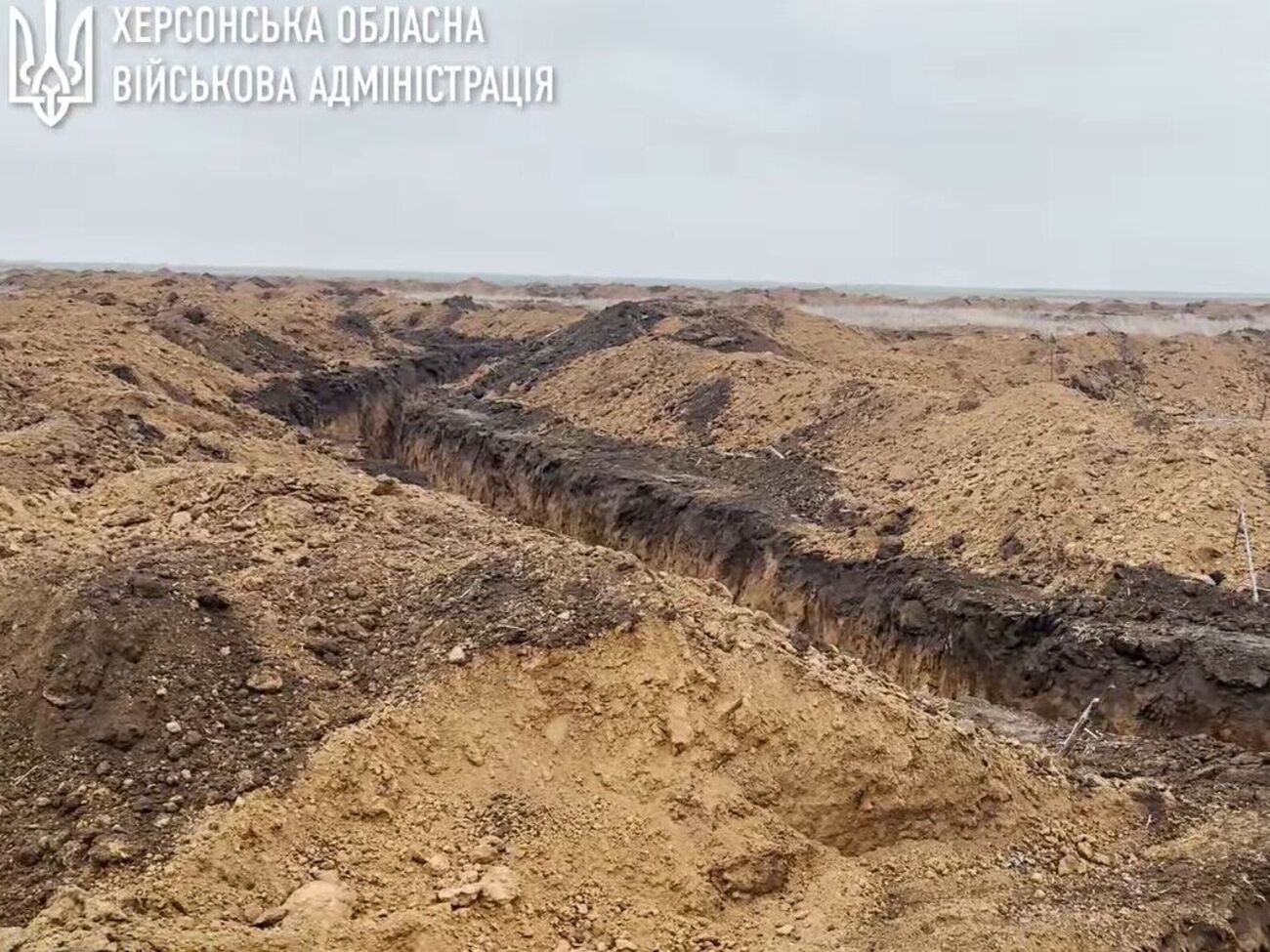 В Херсонской области активно продолжается создание защитных рубежей, отметили в ОВА