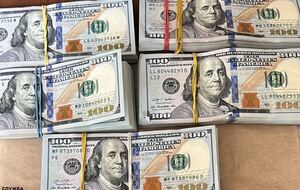 Обох депутатів Сумської облради затримали під час передання ними першої частини хабаря в розмірі $50 тис., зазначили у СБУ