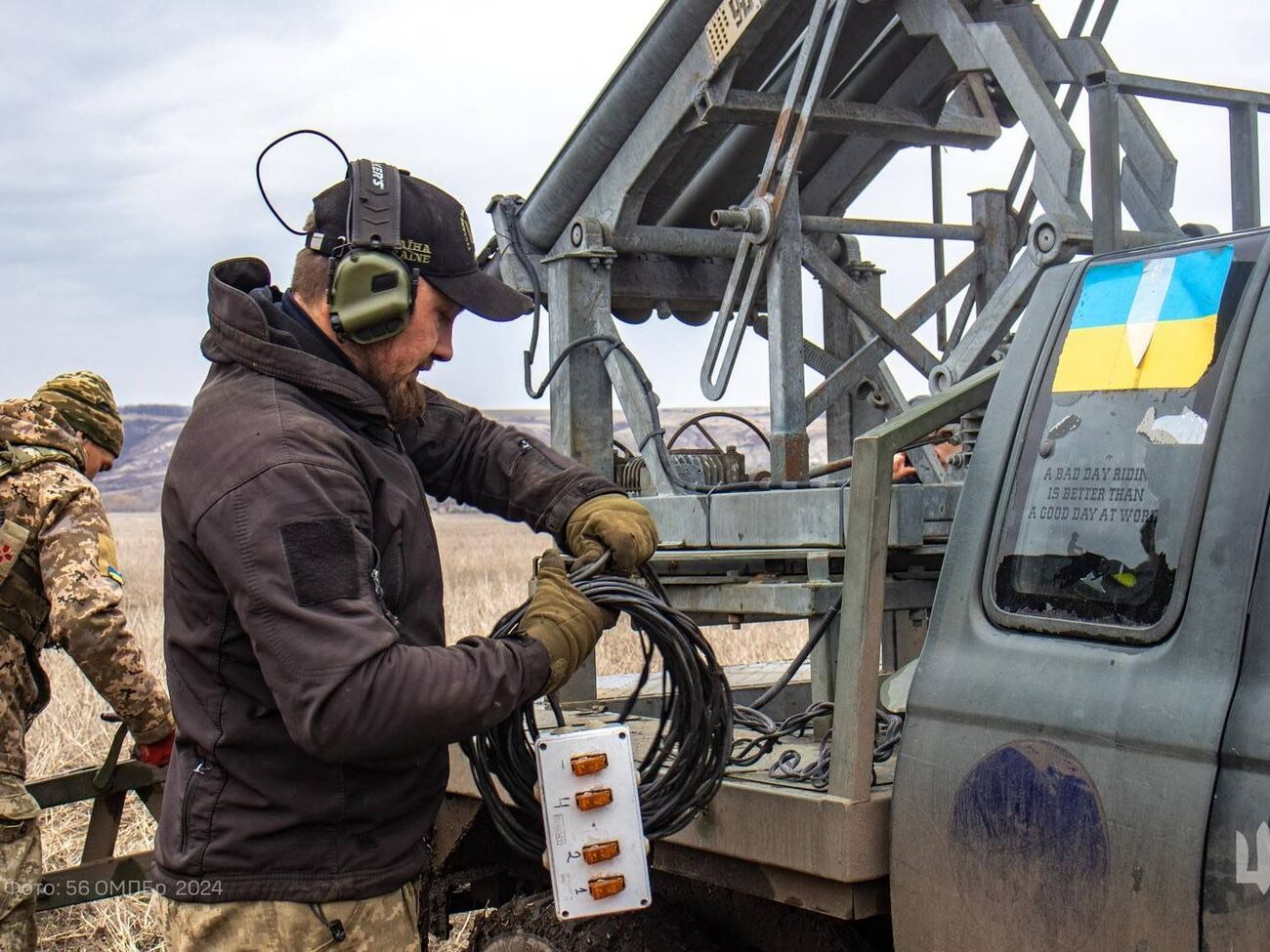 Українські захисники виснажують ворога вздовж усієї лінії бойового зіткнення, кажуть у Генштабі ЗСУ