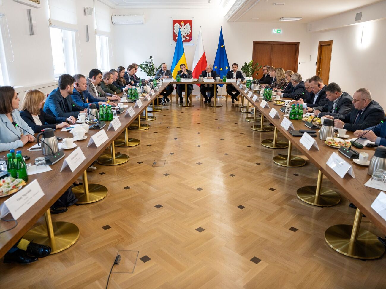 У зустрічі Сєкерського із Сольським узяли участь представники польських та українських сільськогосподарських організацій, зазначили у міністерстві сільського господарства Польщі