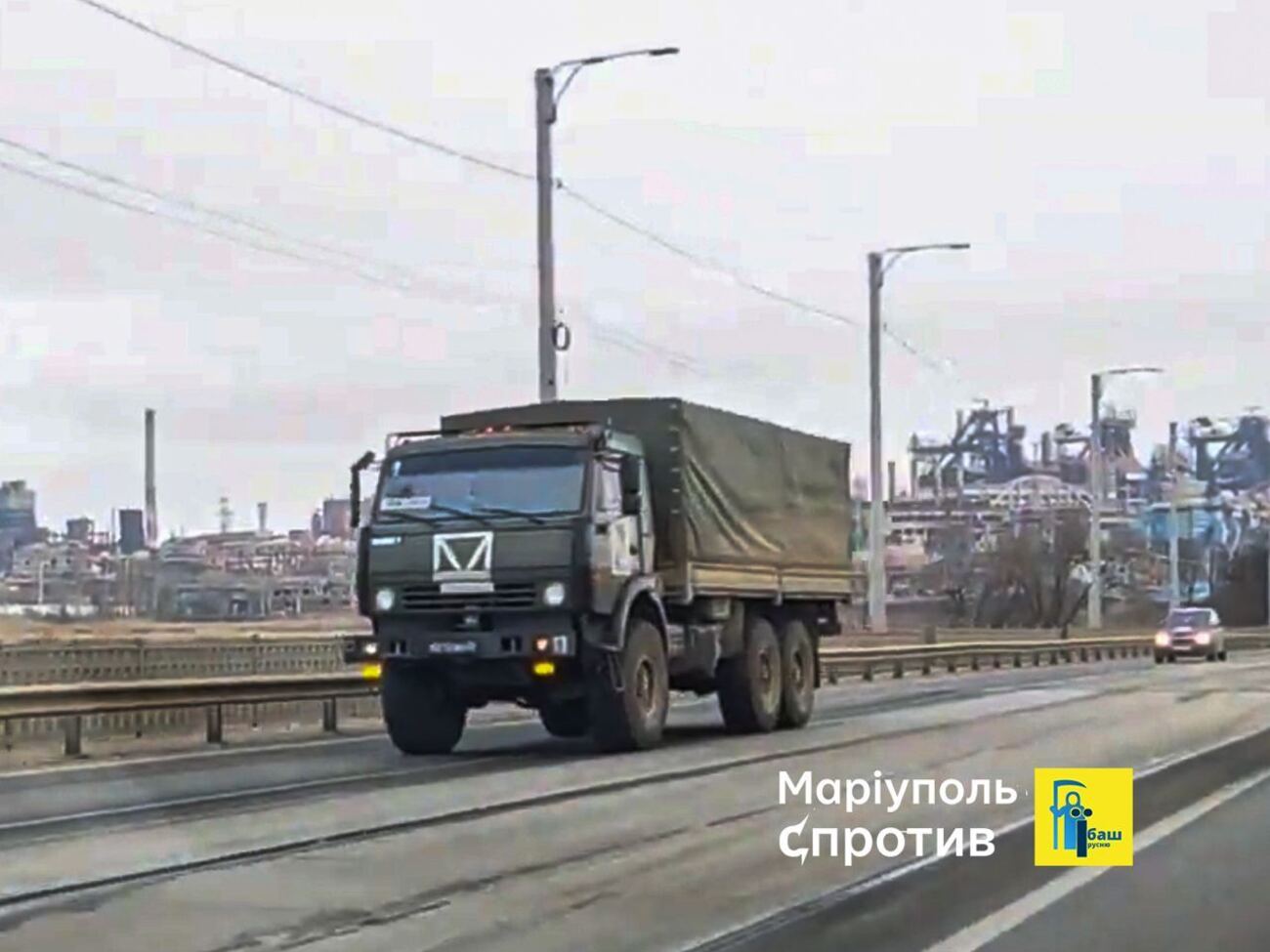 За оцінкою Андрющенка, окупанти можуть перекидати підкріплення через Маріуполь під Токмак