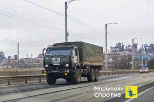 По оценке Андрющенко, оккупанты могут перебрасывать подкрепление через Мариуполь под Токмак