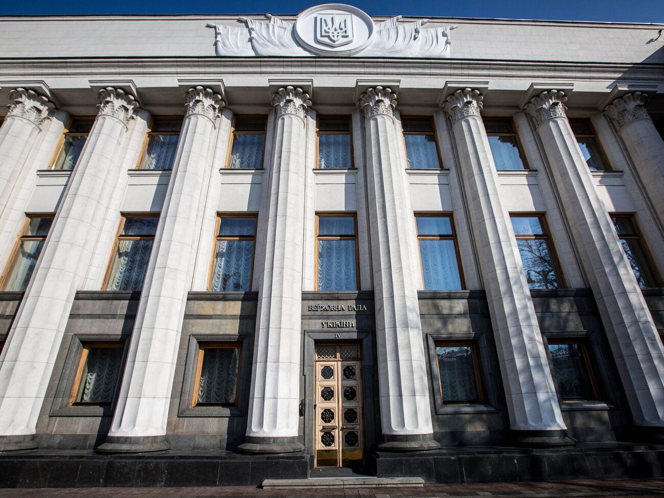 В комитете проходит только предварительное рассмотрение, напомнил нардеп