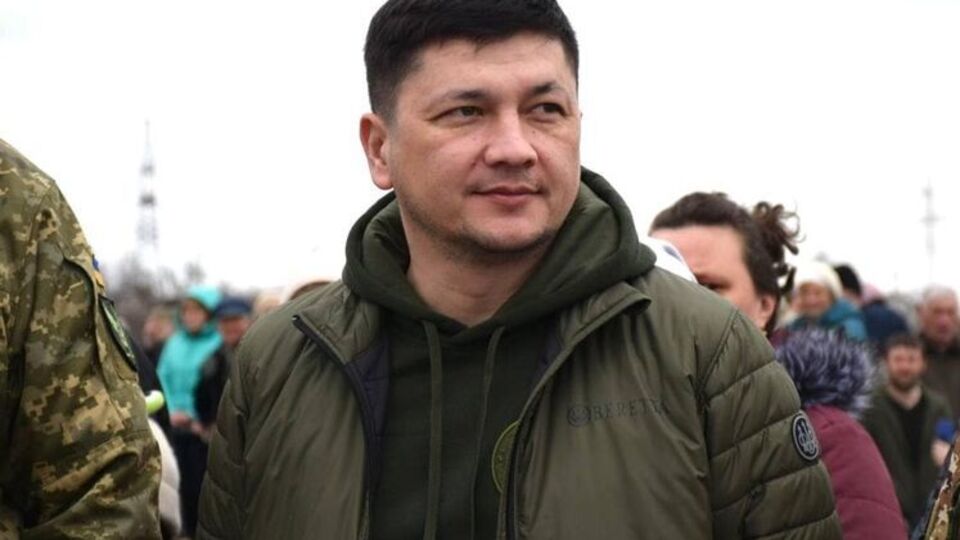 Ким рассказал, что пожарные потушили огонь в месте попадания ракеты РФ по Николаеву 27 марта