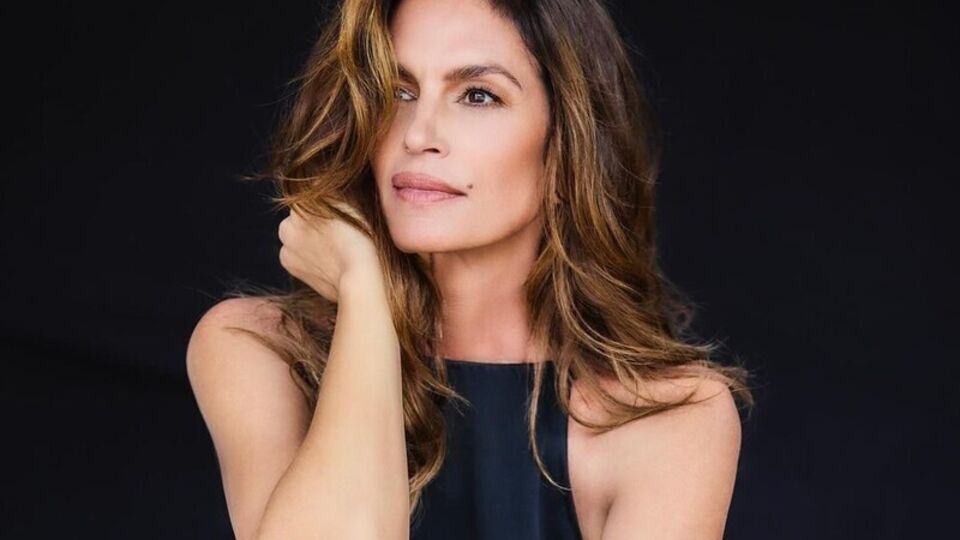 Синди Кроуфорд продолжает карьеру модели