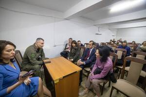 Мэры Киева и Парижа провели встречу в укрытии