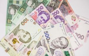 Сейчас минимальная зарплата в Украине составляет 7100 грн, отметил Шмыгаль