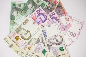 Сейчас минимальная зарплата в Украине составляет 7100 грн, отметил Шмыгаль
