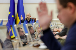 Благодаря созданию двух промышленных парков будет более 1000 новых рабочих мест в перерабатывающей промышленности, отметил Шмыгаль