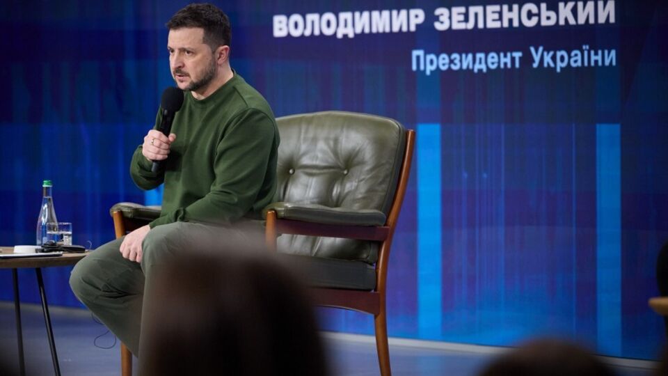 После захвата оккупантами Авдеевки силы обороны Украины "стабилизировали ситуацию благодаря разумным шагам", отметил Зеленский