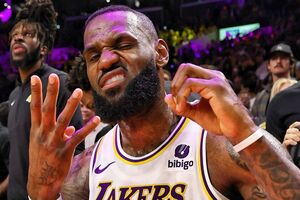 Леброн Джеймс поднял планку рекорда результативности NBA до 40 тыс. очков за карьеру