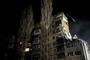 Удар российских оккупантов по жилому дому в Одессе унес жизни по меньшей мере 10 человек