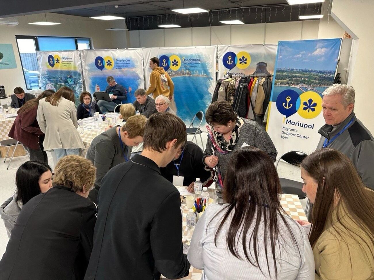 Больше всего дискуссий велось вокруг вопросов безопасности, жилья, работы и преодоления социальных конфликтов