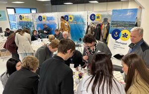 Больше всего дискуссий велось вокруг вопросов безопасности, жилья, работы и преодоления социальных конфликтов