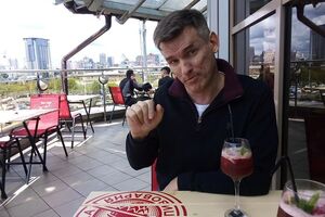 Америку не надо "делать" снова великой, ей нужно лишь соответствовать своей мощи и влиянию. Но пока самоустранение США начинает дурно пахнуть