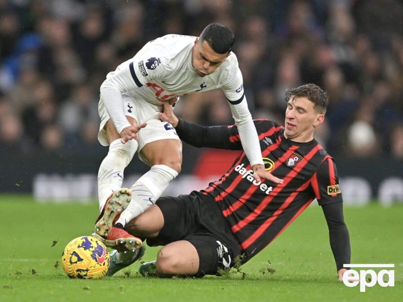 Забарный выступает за "Борнмут" с января прошлого года