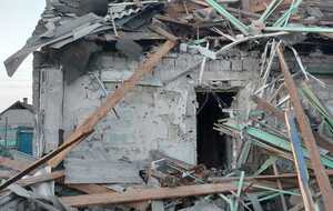 В результате российских обстрелов Красногоровки, Курахово и Новоселидовки повреждены жилые дома и хозпостройки, отметили в прокуратуре