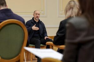 Соотношение работников и военных для обеспечения последних должно быть восемь к одному, отметил Шмыгаль