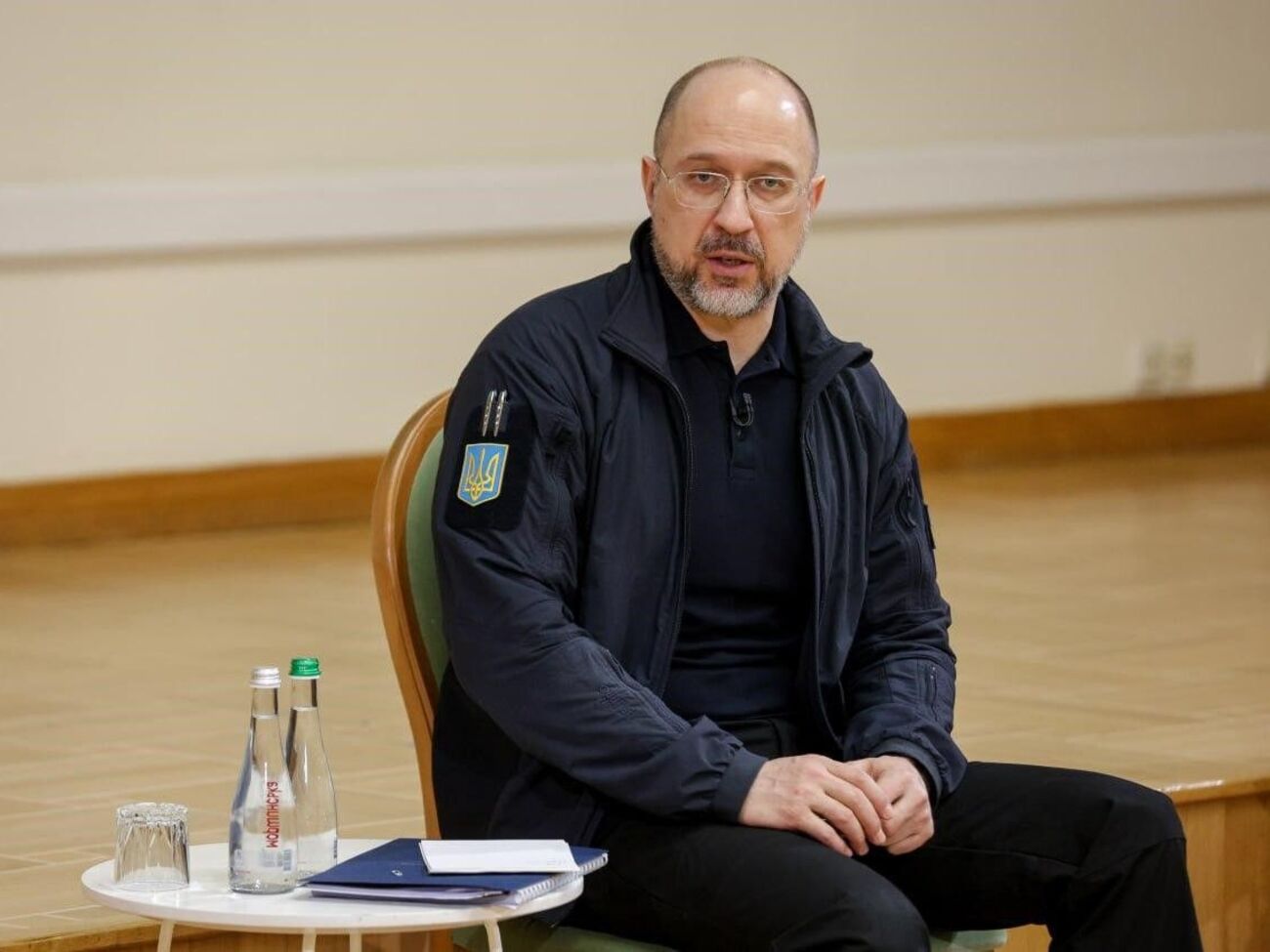 Шмыгаль отметил, что комментариев о том, что "кого-то куда-то не пускают или что-то запрещают", не видит