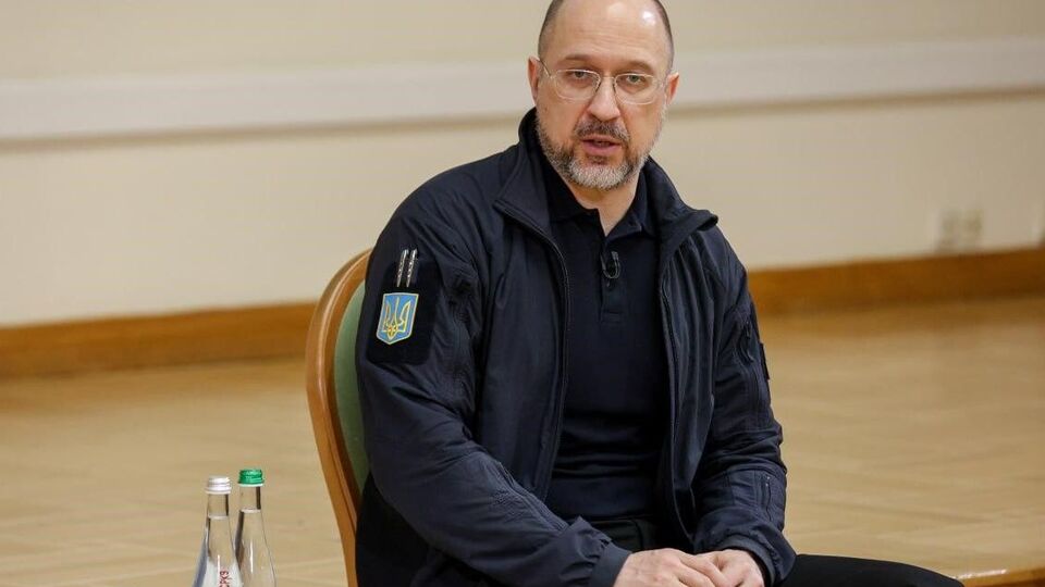 Шмыгаль отметил, что комментариев о том, что "кого-то куда-то не пускают или что-то запрещают", не видит