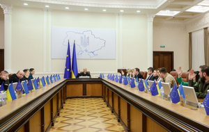 Шмигаль зазначив, що питання про кадрові рішення в уряді на сьогодні на порядку денному не стоїть