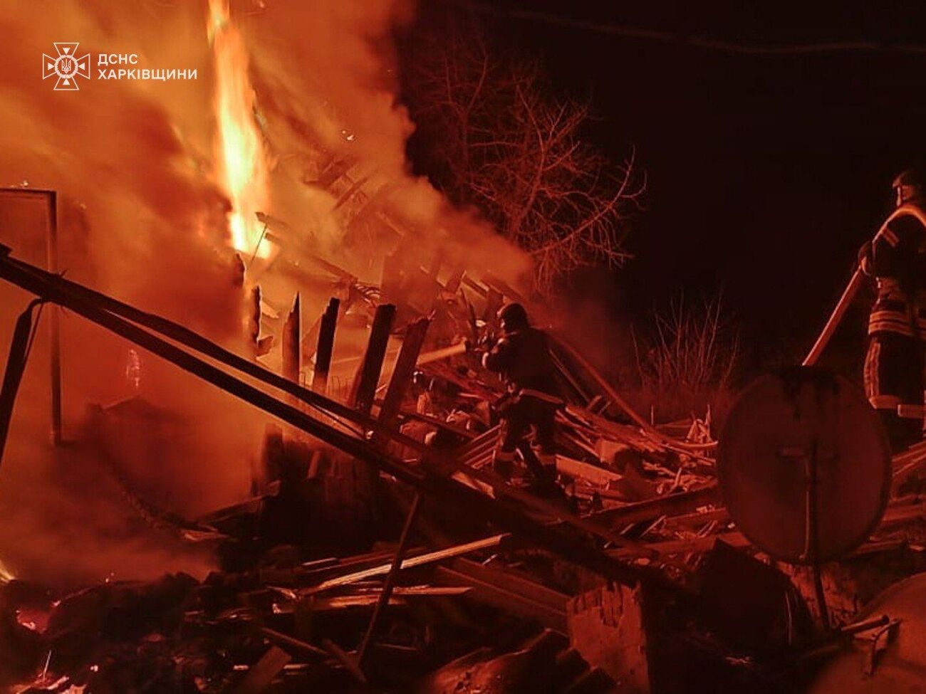 В Одесі й Харківській області рятувальники гасили пожежі після російських ударів