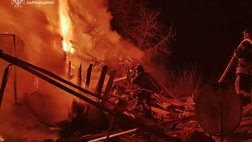 В Одесі й Харківській області рятувальники гасили пожежі після російських ударів