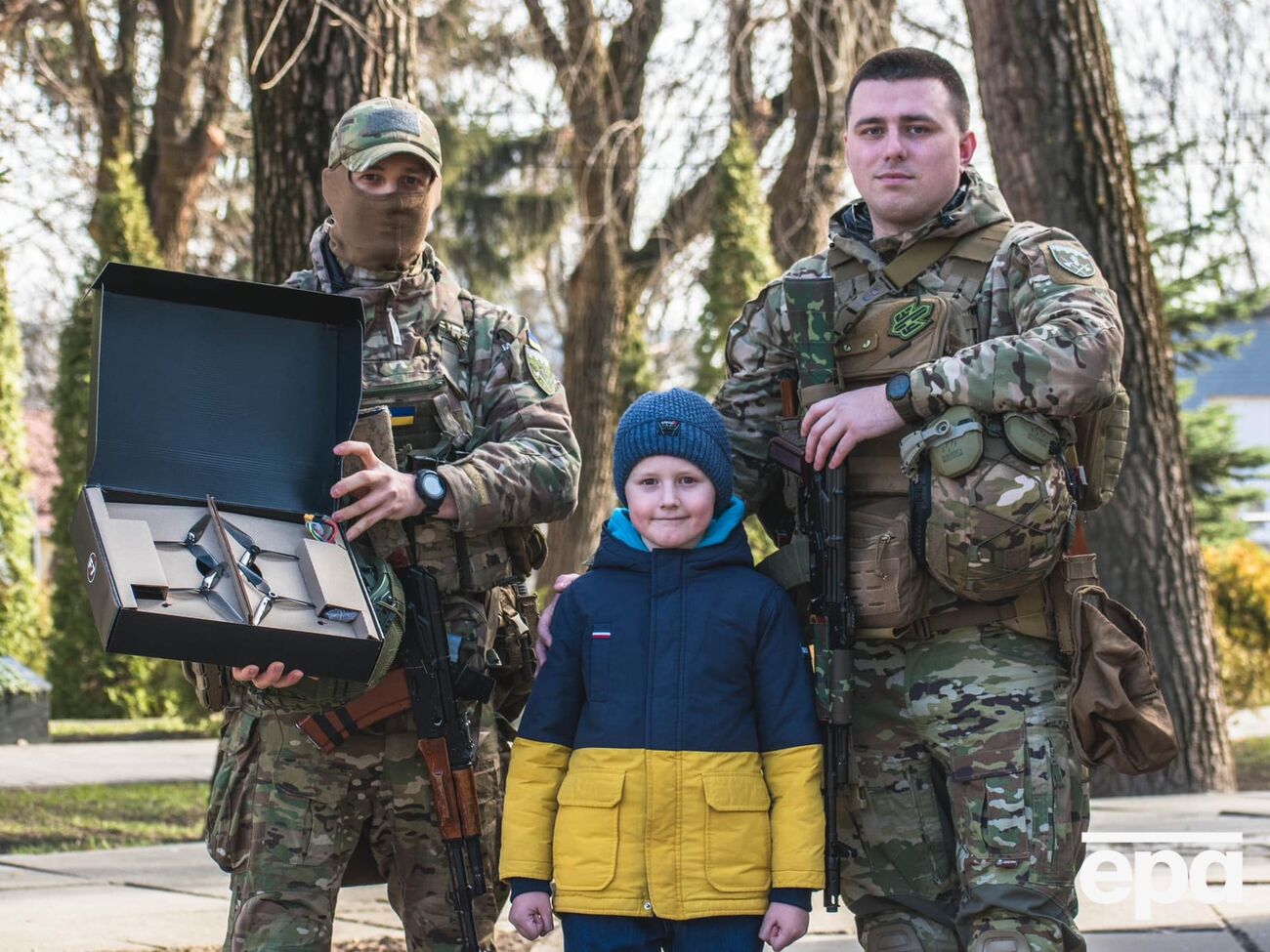 Хлопчик вирішив замість ігрової приставки купити дрон для військових