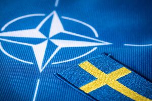 По данным СМИ, в понедельник в штаб-квартире НАТО поднимут флаг Швеции